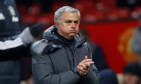 Jose Mourinho đang lặp lại sai lầm của hai mùa giải qua?