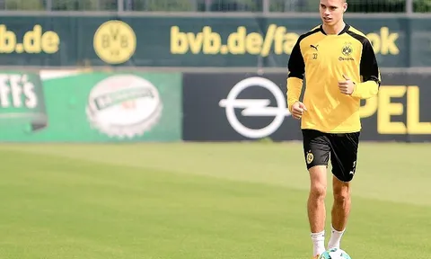 Julian Weigl đem tin vui cho Dortmund