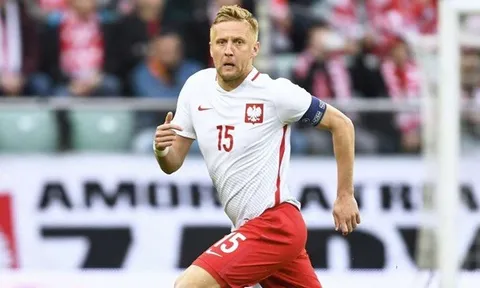 Ham lập siêu phẩm, sao Ba Lan đối diện nguy cơ lỡ World Cup