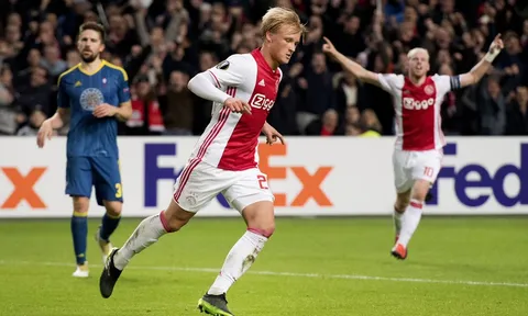 Kasper Dolberg - Sao trẻ đang nổi như cồn tại Ajax