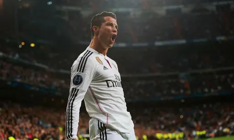 Kẻ thắng, người thua trong vụ Ronaldo cập bến Juve