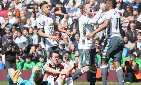 Kép phụ tỏa sáng, Man Utd kết liễu Burnley ngay trong hiệp một