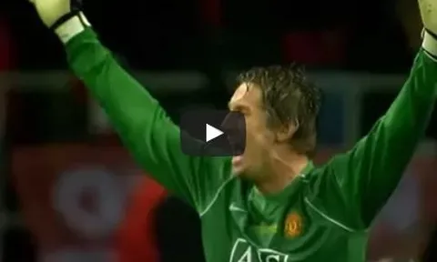 Khả năng bắt penalty cực đỉnh của Edwin van der Sar