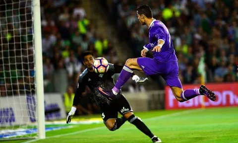 Khao khát thủ môn, Liverpool nhắm 'hàng thải' của Real