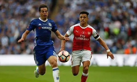 Khó có được Bellerin, Barca rục rịch liên hệ Cesar Azpilicueta