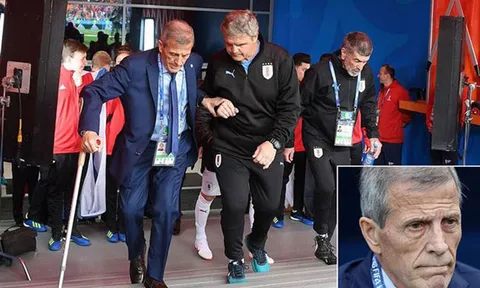 Khoảnh khắc World Cup: Lần cuối cho Oscar Tabarez?