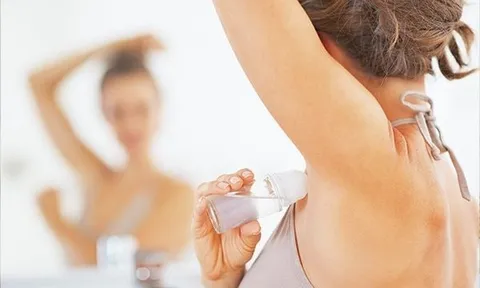 Không cần nước hoa vẫn thơm suốt ngày hè: 5 cách tạo “layer mùi hương” nhẹ nhàng mà cuốn hút