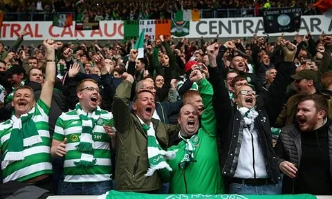 Không khí rực lửa trong trận derby kinh điển Scotland