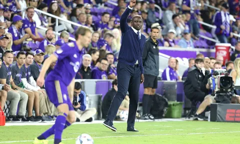Everton nhắm huyền thoại Arsenal thay Sam Allardyce