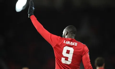 Du đấu tại Mỹ, sao Man United bỗng dưng bị thay tên đổi họ