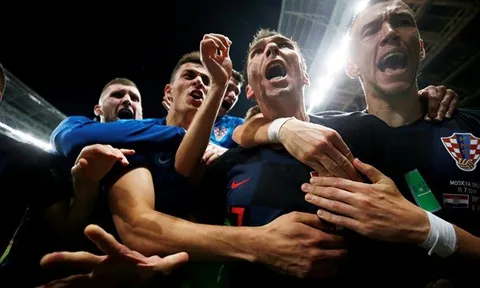 CR7 ghi hat-trick, Neymar ăn vạ và 10 khoảnh khắc đáng nhớ ở World Cup