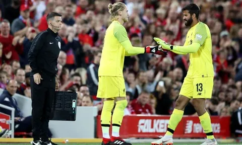 Klopp đã đồng ý để 'Tội đồ' Karius ra đi