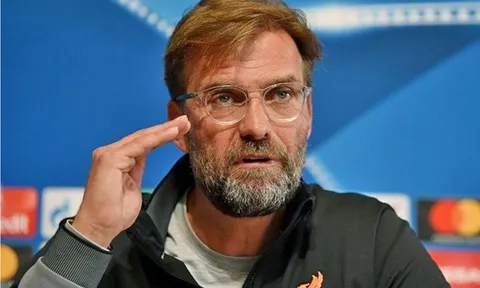 Klopp: 'Những kẻ chỉ trích Ozil, Gundogan nên ngậm miệng lại'