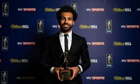 Klopp nổi đóa vì Salah "chạy show" nhận thưởng