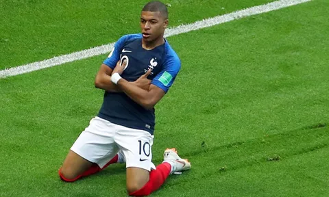 Kylian Mbappe: Thần tượng Ronaldo, và giờ là lật đổ Messi