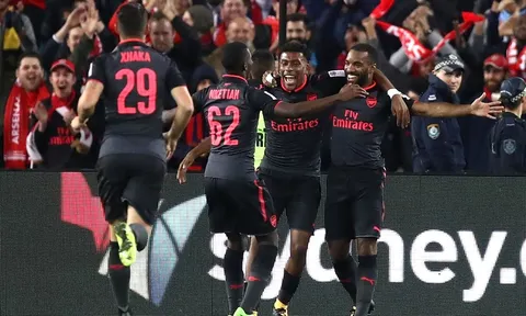 Lacazette ghi bàn ra mắt, Arsenal chật vật đánh bại Sydney FC