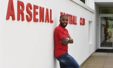 Lacazette là Ian Wright mới của Arsenal