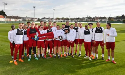 Lallana sắp tái xuất, Salah được 'cưng' như ông hoàng trên sân tập