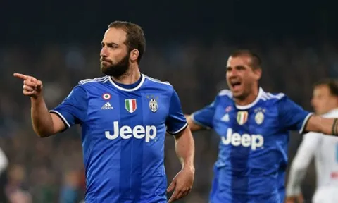 Lập cú đúp, Higuain chỉ thẳng mặt chủ tịch Napoli mà chửi