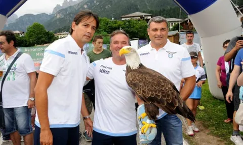 Lazio lại mang đại bàng ra 'tiếp sức' các cầu thủ