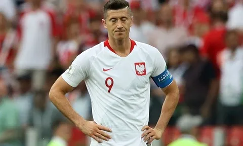 Ba Lan mâu thuẫn nội bộ, Lewandowski bị tẩy chay