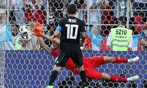 Messi đá hỏng pen và những khoảnh khắc đáng nhớ ngày thứ 3 World Cup