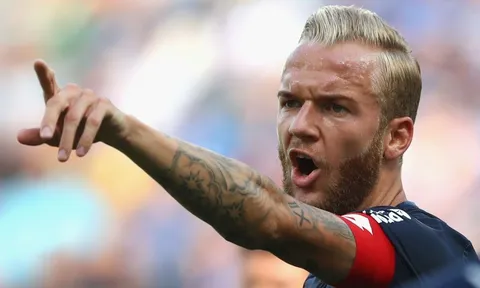 Liverpool nhận lời 'hăm dọa' từ đối thủ