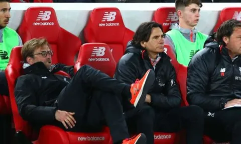 Liverpool 'sẩy chân', HLV Klopp suýt nôn mửa