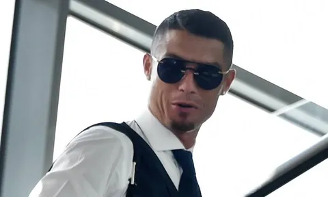 Lộ diện đại gia thứ 2 đứng sau hậu thuẫn Juventus mua Ronaldo