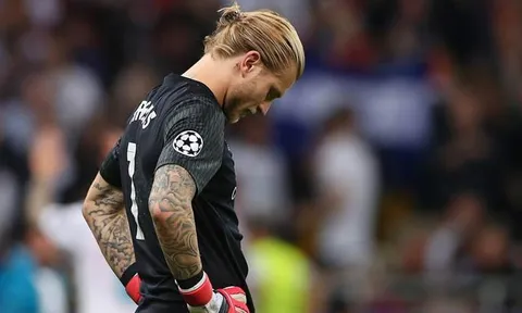 NÓNG: Loris Karius cân nhắc rời Liverpool