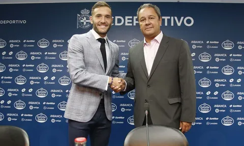 Lucas Perez được đề nghị "khủng" rời Arsenal