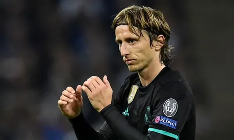 Luka Modric: Chàng trai bị cả thế giới... ăn hiếp