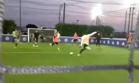 Lukaku xuất hiện trên sân của Chelsea, tương lai đã rõ?