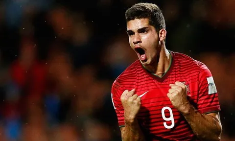 Lý do AC Milan chi đậm mua Andre Silva