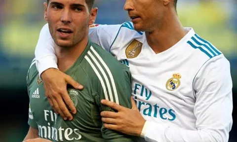 Con trai Zidane bắt chính, Real mất điểm dù dẫn 2 bàn