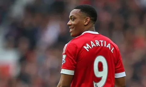 Anthony Martial sẽ khoác một chiếc áo đỏ khác, tại sao không?
