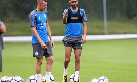 Mặc tin đồn, Riyad Mahrez tập luyện hăng say trong ngày đầu hội quân