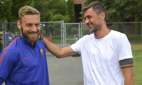 Maldini bất ngờ xuất hiện trên sân tập của Roma tại Mỹ