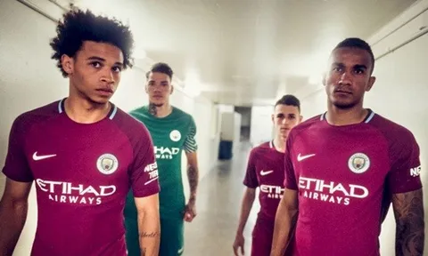 Man City tung áo đấu sân khách đầy mộng mơ
