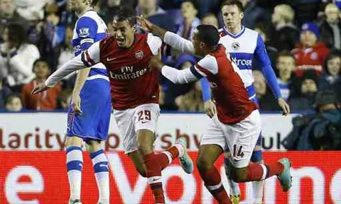 Màn lội ngược dòng kinh điển, Reading 5-7 Arsenal