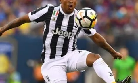 Màn ra mắt Juventus của Douglas Costa