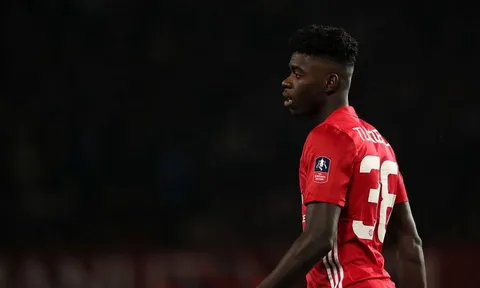Màn trình diễn của Axel Tuanzebe vs Crystal Palace