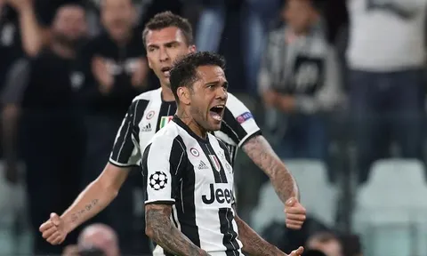 Màn trình diễn của Dani Alves vs Monaco
