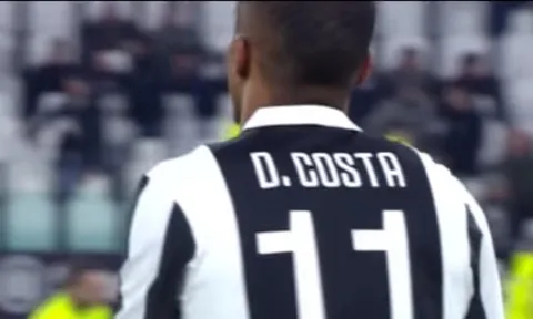 Màn trình diễn của Douglas Costa trước AC Milan