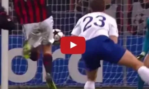 Màn trình diễn của Ronaldinho vs Manchester United (2009-10)