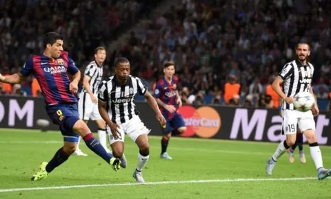 Màn trình diễn của Suarez trong trận chung kết với Juve 2 năm trước