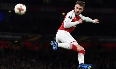 Man United, Chelsea nhận tin buồn từ thương vụ Ramsey