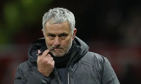 Man United: Đá để... vô địch!