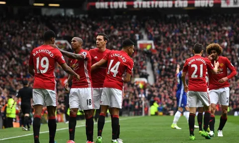 Man United sẽ qua mặt Liverpool nếu thắng Ajax