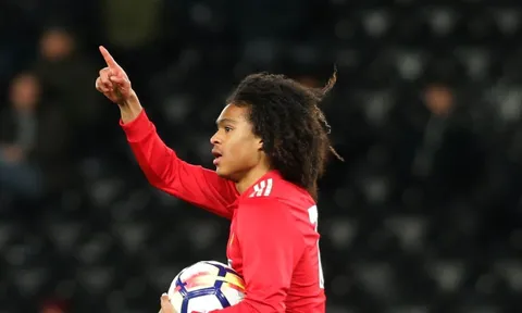 Quên sao Real đi, Man Utd đã có sẵn một "Gareth Bale mới" trong tay?